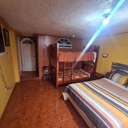 Hostal Miguel Angel Hotel Quito Bagian luar foto